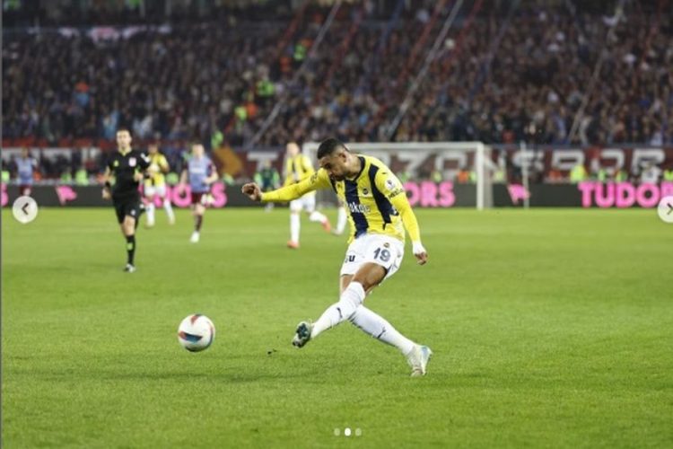يوسف النصيري يبتعد عن النصر
