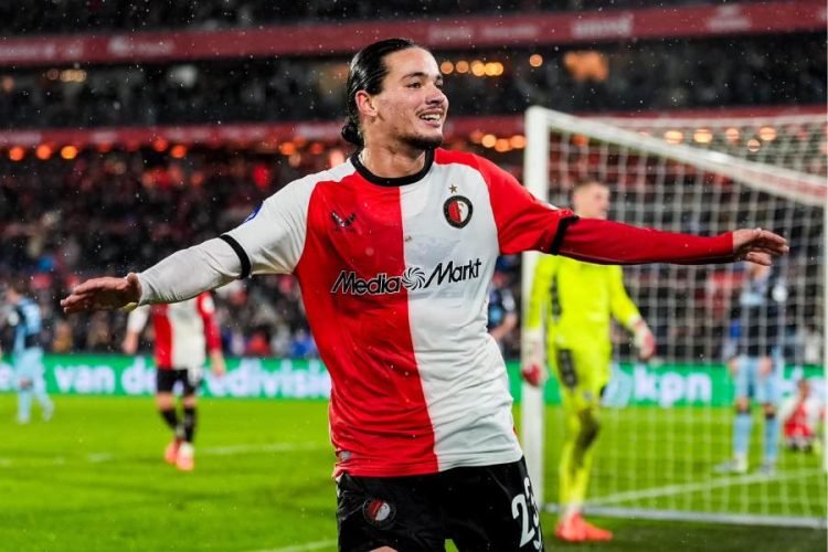 أنيس حاج موسى بديل محمد صلاح في ليفربول؟