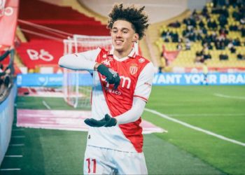 مانشستر سيتي ينشط مسار مغنيس أكليوش