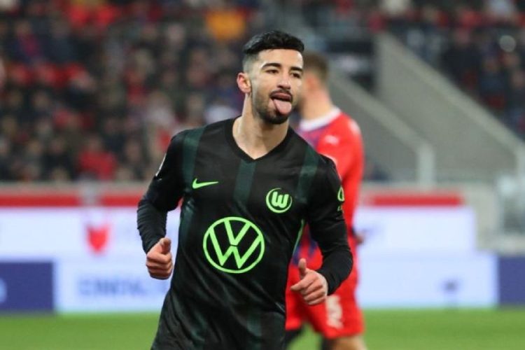 محمد عمورة كاد أن يوقف كل شيء
