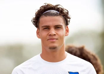 وجهة جديدة لعمر الرقيق