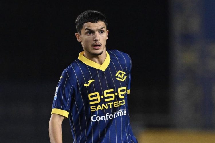 نابولي يدرس تقديم عرض لرضا بلحيان