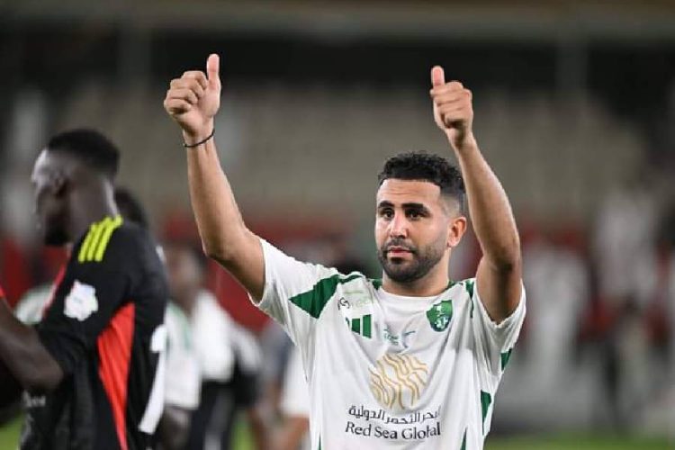 رياض محرز قد يغادر الأهلي هذا الشتاء