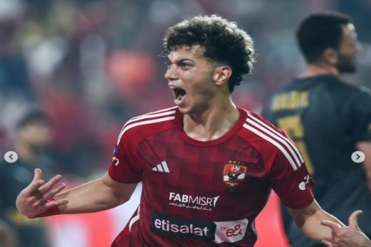 “مغرب فوت” يؤكد.. إمام عاشور يطلب الرحيل عن الأهلي!