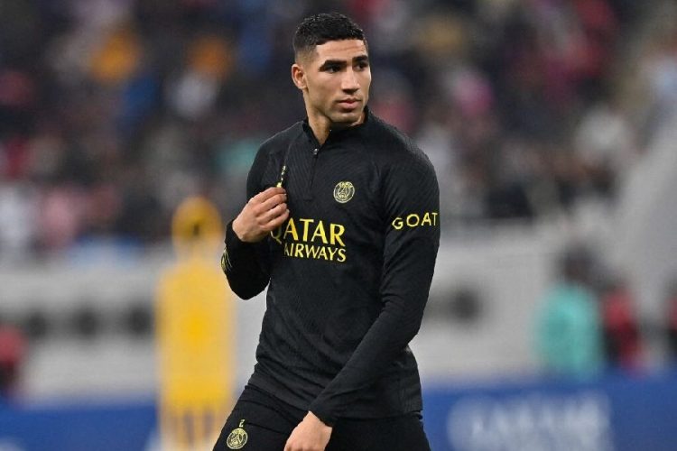 أشرف حكيمي يمدد عقده مع باريس سان جيرمان