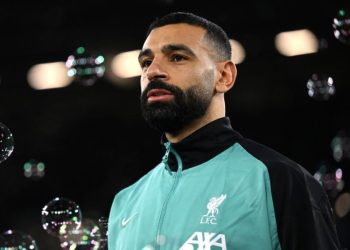 محمد صلاح يوافق على الانضمام إلى الهلال السعودي