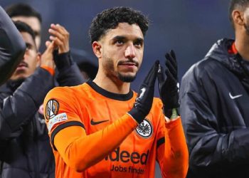 مدة العقد والتكلفة.. تفاصيل انتقال عمر مرموش إلى مانشستر سيتي