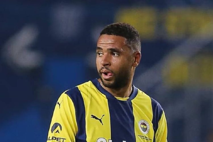 يوسف النصيري مع كريستيانو رونالدو ؟