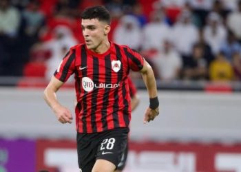 الأهلي يكثف اتصالاته لضم أشرف بن شرقي