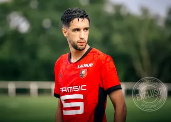 محمد جواب بشكل دائم في أميان؟