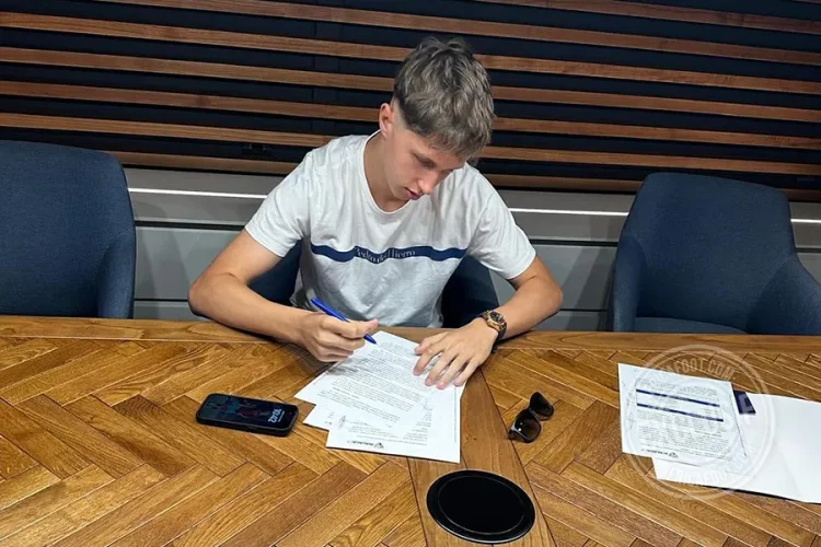 خبر سار لعلي الفيلالي، لاعب نادي ملقا الإسباني