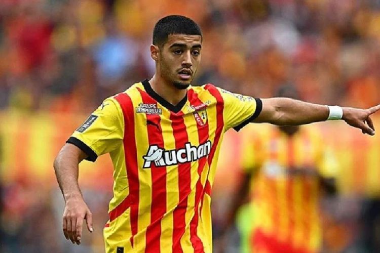 نادي فالنسيا مهتم بضم أنس زاروري