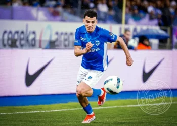 نادي كي آر سي جينك يحدد سعر زكريا الوحدي