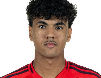 كشف أسباب رحيل آدم أزنو عن بايرن ميونخ