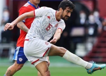 نجم الأهلي السابق لـ”مغرب فوت”: أفضل بن رمضان على ديانج!