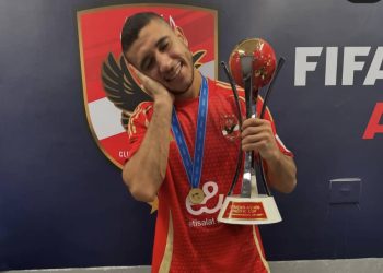 85 مليونًا لمدة موسمين.. تفاصيل المفاوضات حول عقد رامي ربيعة مع الأهلي المصري