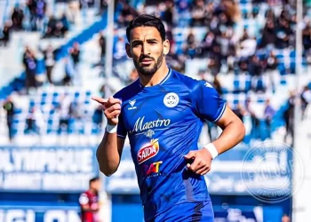 الرجاء يعرض 300 ألف يورو للتعاقد مع حازم مستوري