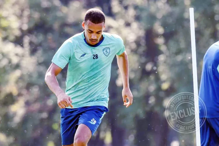 منافسة شرسة بين الحزم والأهلي على صفيان بنديبكا