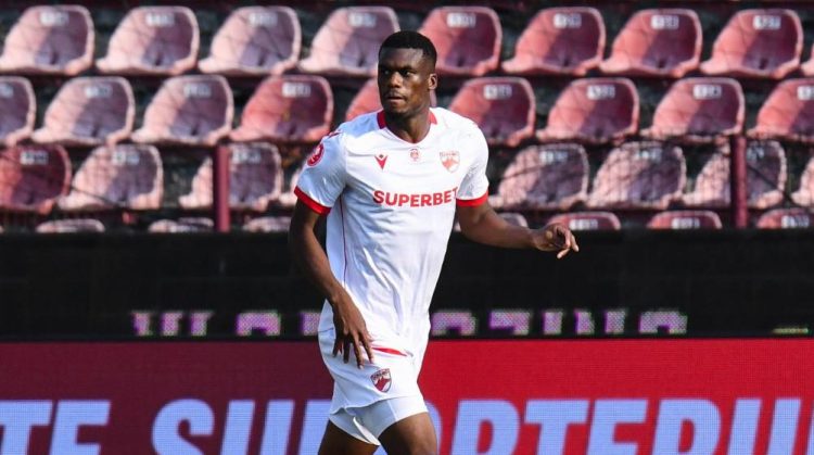 “مغرب فوت” يكشف.. كواليس تواصل الأهلي مع صفقة ستاندر دي لييج!