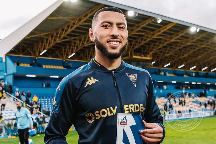 باناثينايكوس يقدم عرضًا ليانيس بيجراوي، لكن الدوري السعودي للمحترفين يراقب