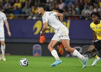 حسنية أغادير توقع مع زكري لامغاز القادم من لومان