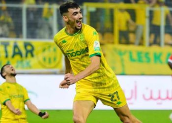 محج قلعة يصر على بركان، وزينباور يرفض