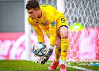 إدريس العرفاوي يعود إلى النادي الإفريقي