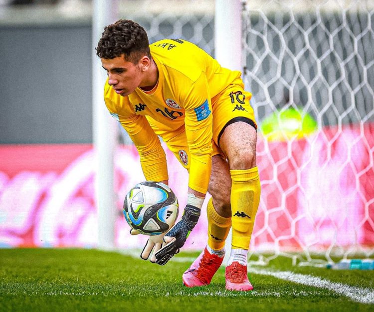 إدريس العرفاوي يعود إلى النادي الإفريقي