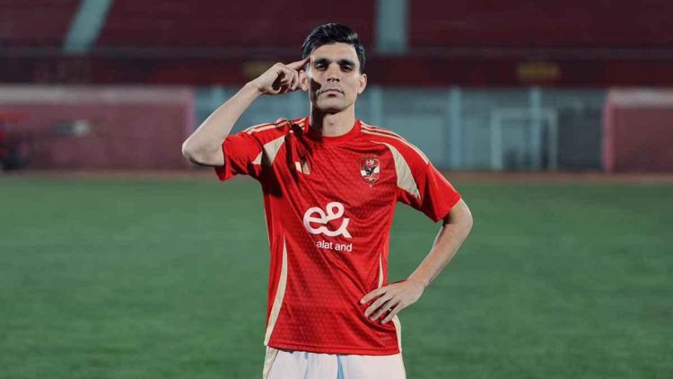 أشرف بن شرقي يرفض الرحيل إلى قطر