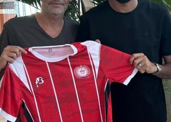 خالد بوطيب يعود إلى المغرب عبر بوابة الكوكب المراكشي: حوار خاص مع وكيل أعماله جوليان بوجول