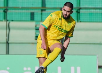 رياض بودبوز يُفضّل الإستقرار ويستبعد العودة إلى أوروبا