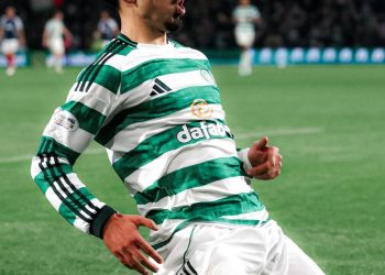 ليدز يونايتد مهتم بضم سبيستيان تونكتي