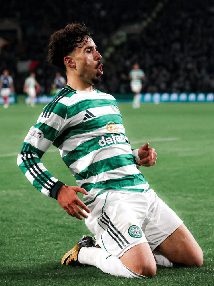 ليدز يونايتد مهتم بضم سبيستيان تونكتي