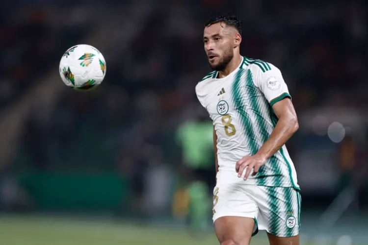 التقني الجزائري جيلالي بهلول: “بلايلي قادر على العودة إلى مستواه وأنا في إتصالات مع أندية عربية”