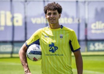 الأهلي يقترب من عمر فايد