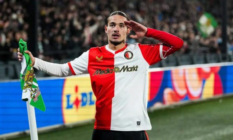 النجم الجزائري أنيس حاج موسى يقترب من تحقيق حلمه