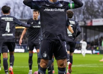 إدارة فينورد الهولندي تحسم موقفها بشأن إنتقال النجم الجزائري أنيس حاج موسى إلى أولمبيك مارسيليا