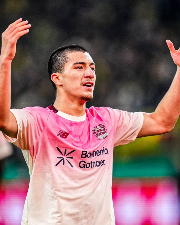 التقني الجزائري سعيد كناوي: “إبراهيم مازا هو بلومي الجديد في الكرة الجزائرية وبإمكانه اللعب في ريال مدريد”