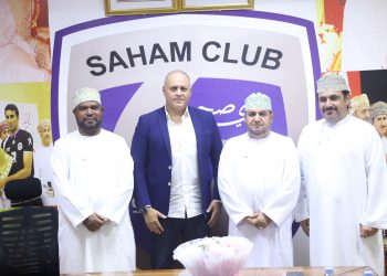 المدرب الجزائري سفيان نشمة حصريا لـ “مغرب فووت”: “لهذه الأسباب غادرت صحم العماني وسأكشف عن وجهتي قريبا”