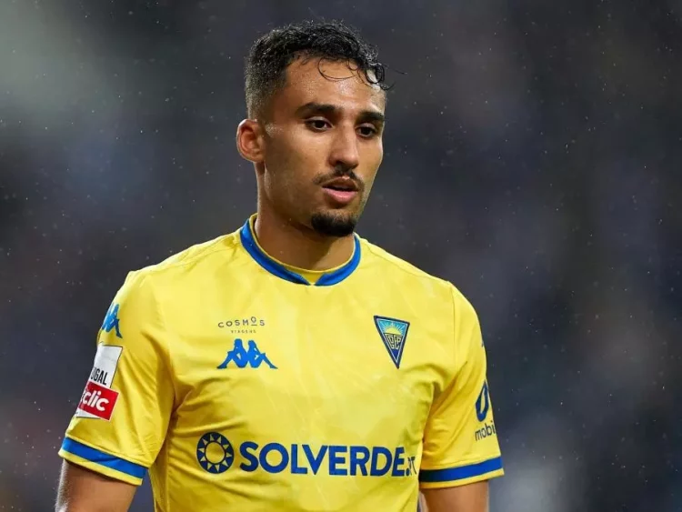 الدولي الجزائري رفيق غيتان يبتعد عن مولودية الجزائر