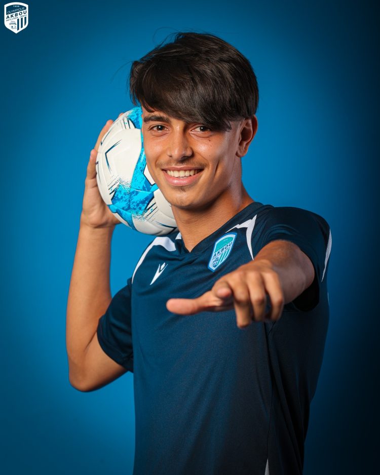 “مغرب فووت” يكشف موقف إدارة أولمبيك أقبو من تحويل أسامة بنكو إلى سانت إتيان