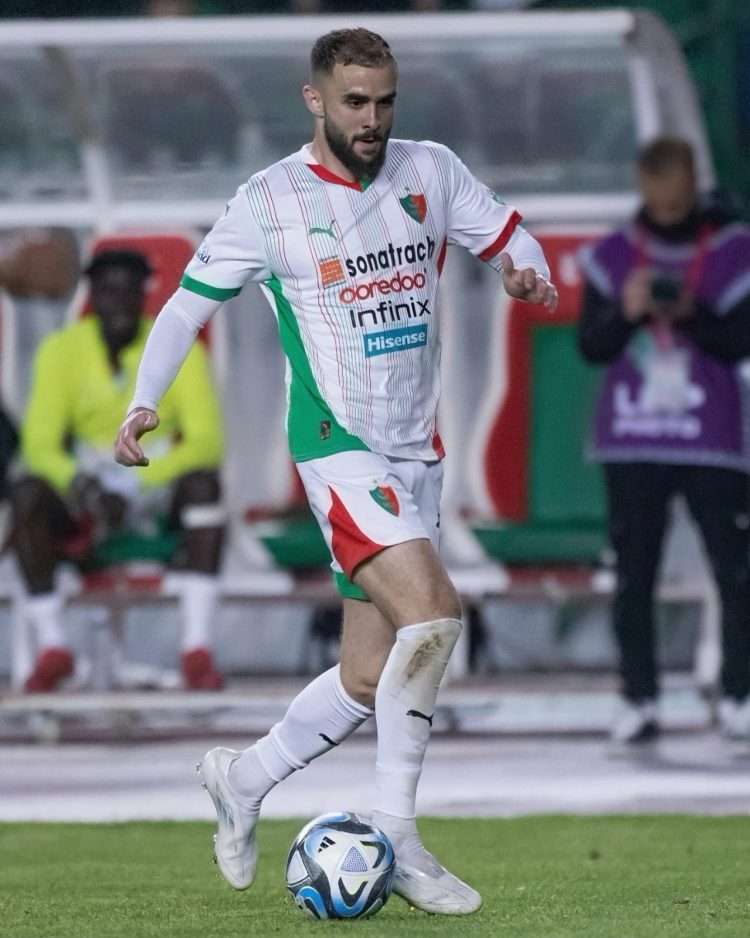 الطيب المزياني يقترب من العودة إلى النجم الساحلي