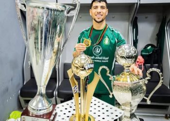 إسماعيل بلقاسمي يُودّع جماهير أهلي طرابلس بعد إنتقاله إلى نادي الشموع الليبي