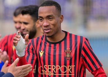 أشرف عبادة حصريا لـ “مغرب فووت”: “أنا في فريق كبير، هدفي التتويج بالألقاب مع اتحاد العاصمة وهذا هو موقفي من الإحتراف…”