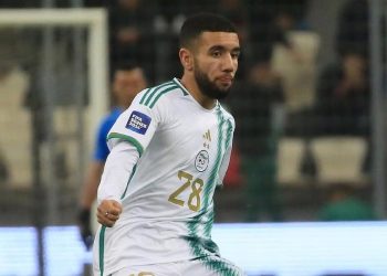 وكيل أعماله لم يتفق مع إدارة الزمالك… الجزائري أحمد قندوسي يقترب من بيراميدز المصري
