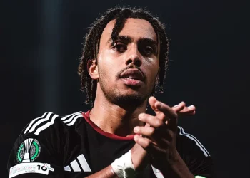 تشير التقارير إلى أن غويلا دويه ضمن قائمة المرشحين لضمه من قبل باريس سان جيرمان.