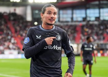 مصدر من “الفاف” لـ “مغرب فووت”: “حاج موسى سيُغادر فينورد بعد كأس العالم وليفربول الأقرب لضمّه”