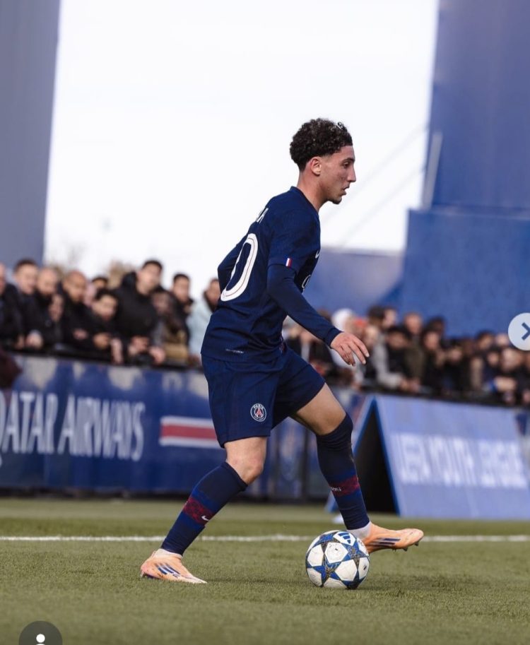 باريس سان جيرمان قلق بشأن مستقبل اثنين من لاعبي أكاديمية الشباب