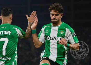 بناءً على نصيحة حكيمي، يُغيّر عبده وكيله ويستعد لبداية جديدة بعيدًا عن ريال بيتيس.