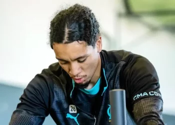 يسعى نادٍ إنجليزي للتعاقد مع بلال نادر